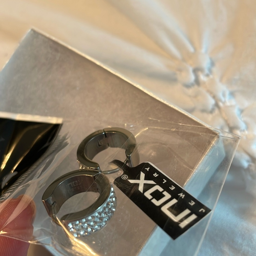 Inox - new in package - cuff earrings